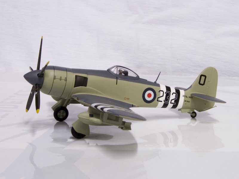 foto Witty - Hawker Sea Fury FB.11 HMS Ocean VR943